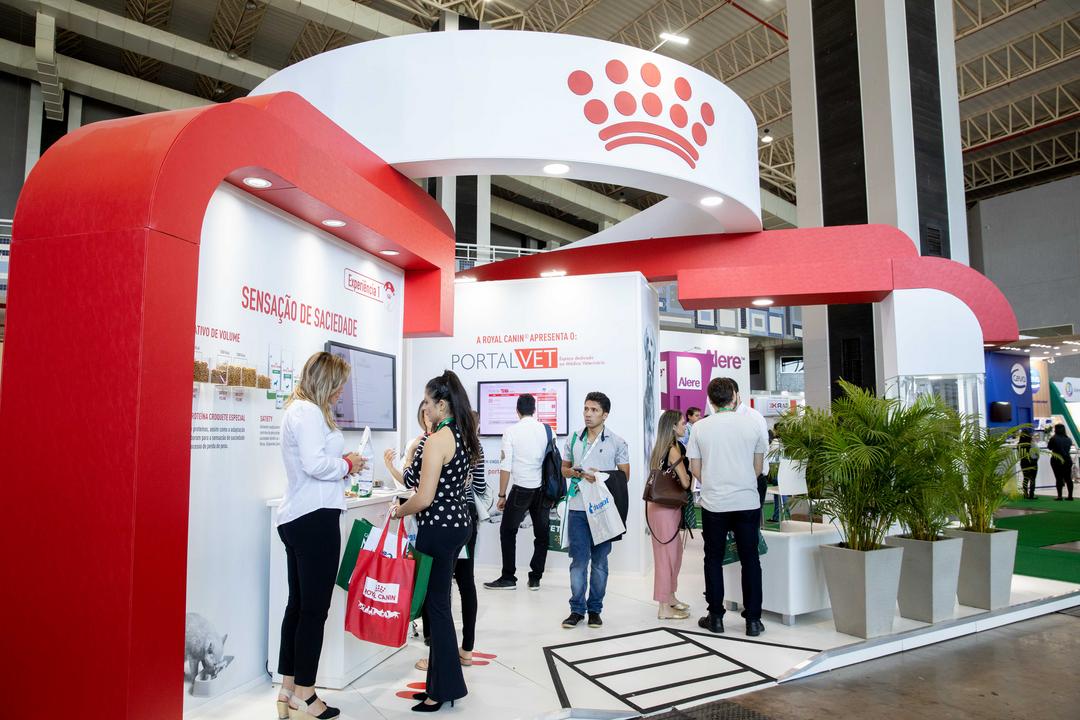 Royal Canin promove discussão sobre controle de peso dos pets no maior Congresso de Especialidades Veterinária